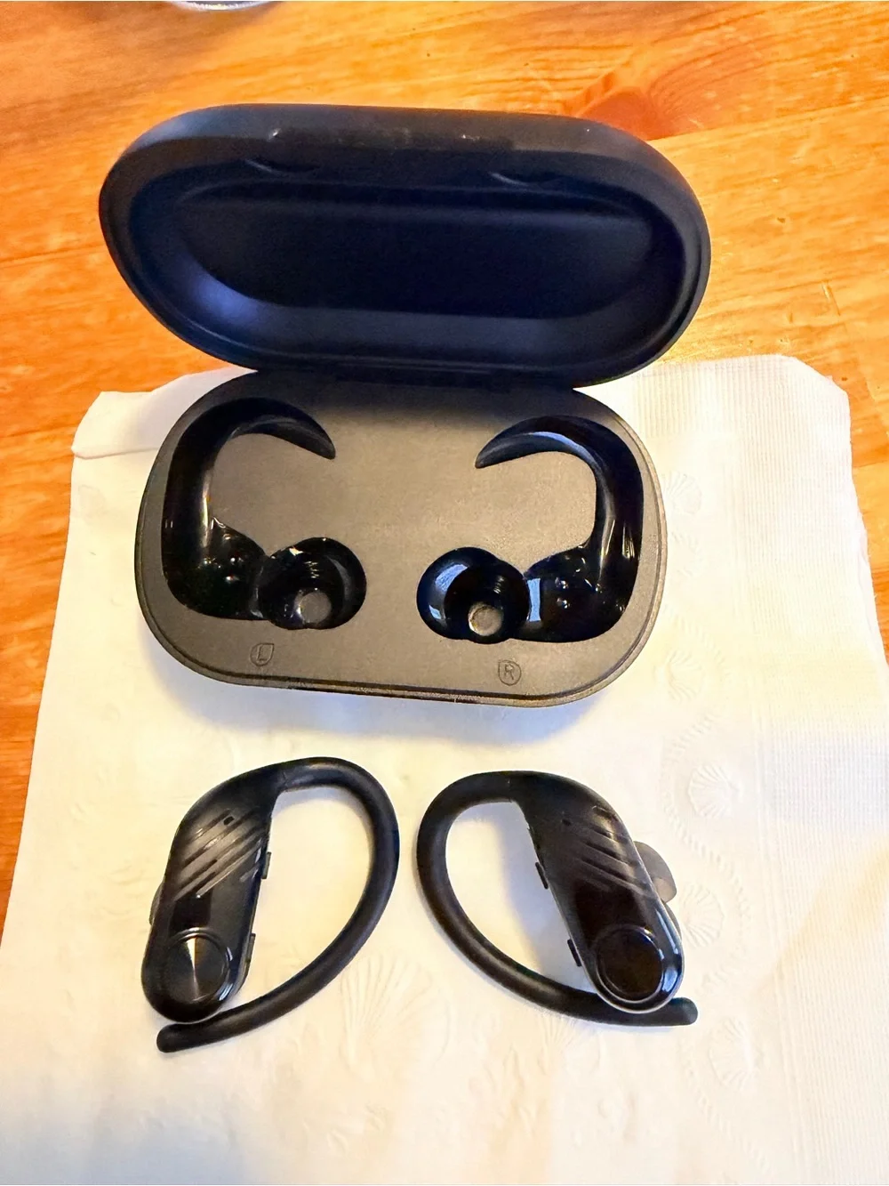 Black Wireless VR/AR Earbuds with Charging Case